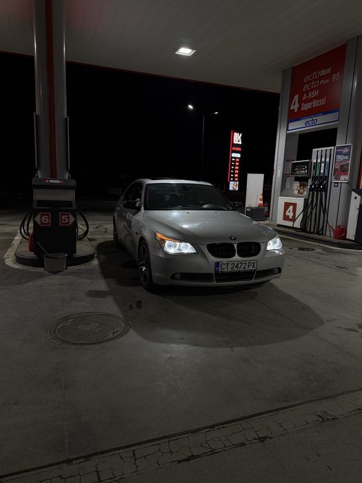 Продавам личния си автомобил