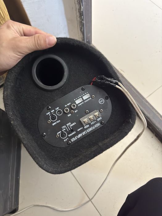 Сабуфер усилителмен тоқтарымен сатылады