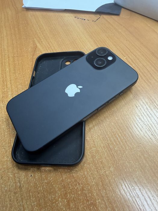 Продам iphone 15 на 128 gb