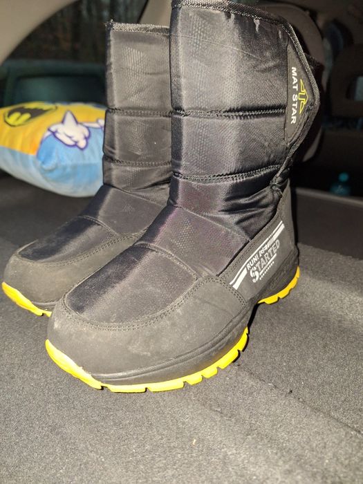 Зимен комплект за ски и др.