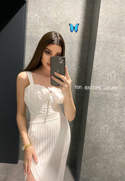 В наличии очень нежный топ