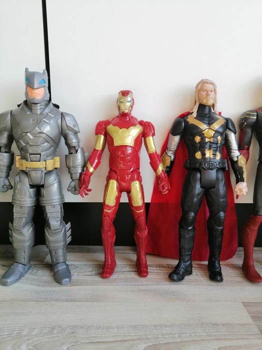 Карнидж Хълк Батман Айрънмен Тор Спайдърмен Танос