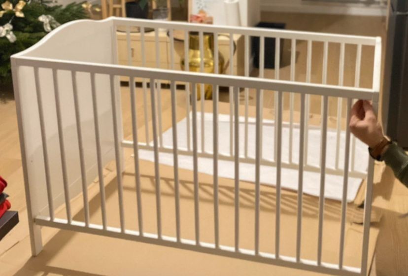 Pătuț ikea  în stare foarte bună