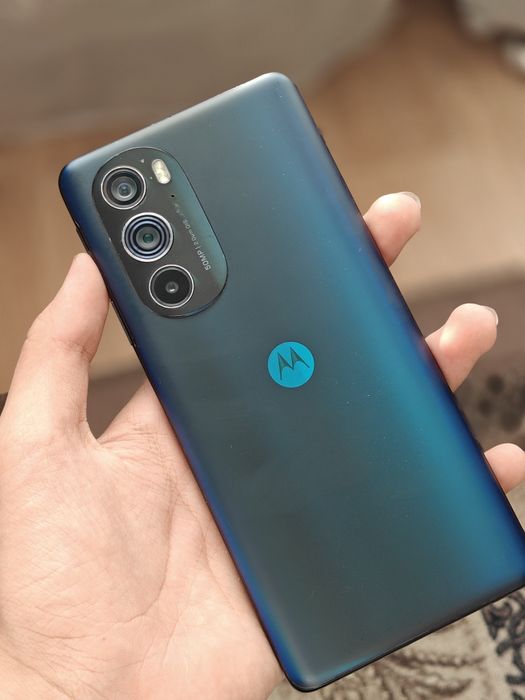 Motorola edge + (2022)