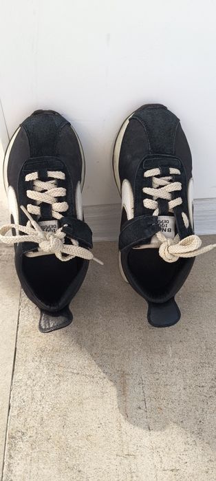 Продам детскую обувь