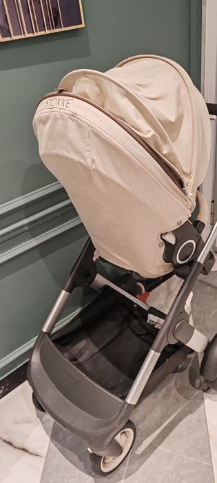 Продам коляску stokke
