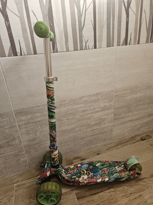 Тротинетка чиполино с кутия