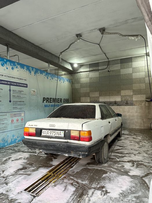 Ауди 100 седан 85год