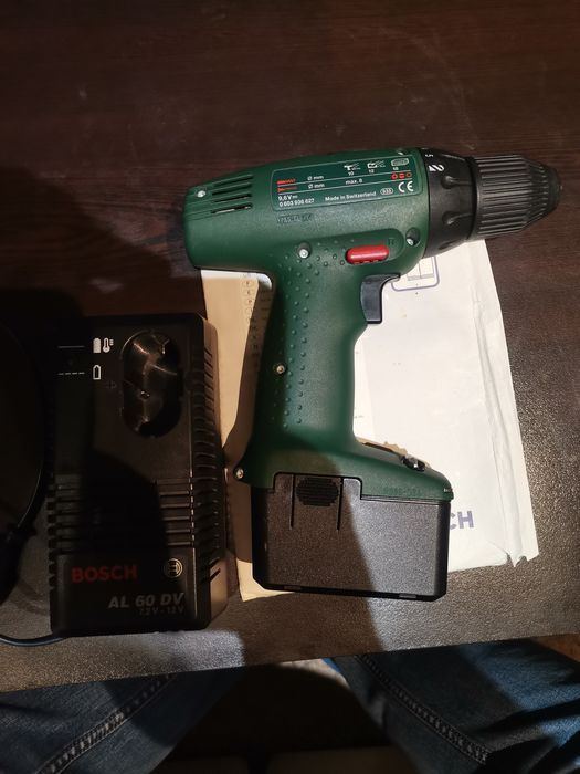 Почти нов Винтоверт Bosch PSR9,6 VES-2