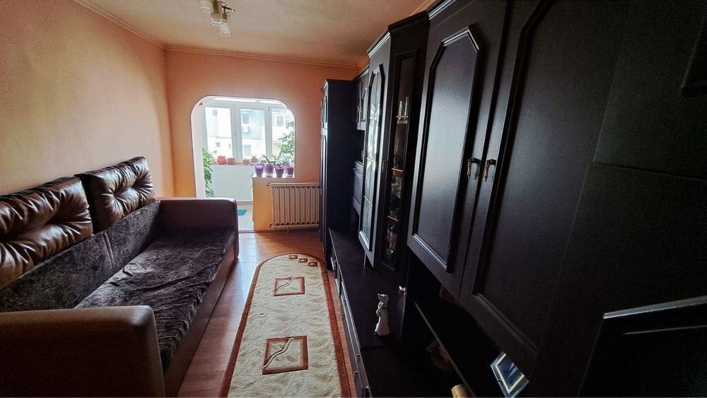 Vand apartament, zona CRIHALA