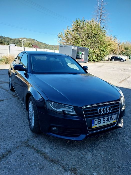 Vând Audi A4 model B8