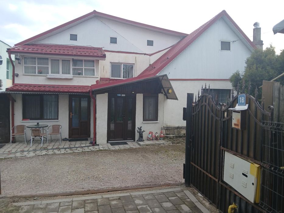 Casa de vanzare 5 camere Moinesti