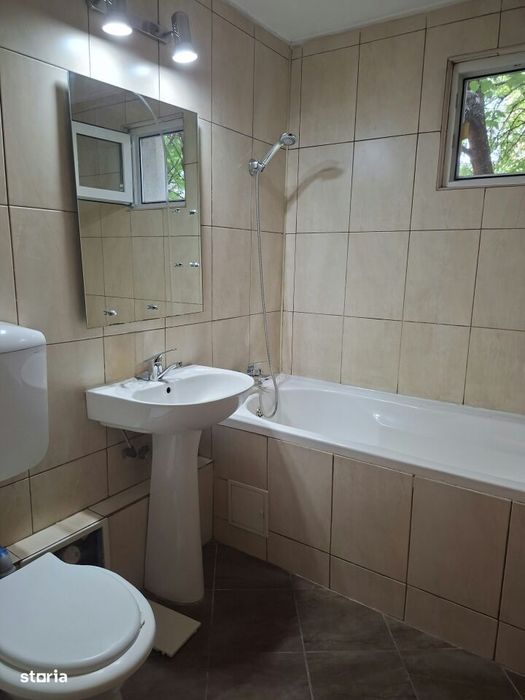 Apartament 4 camere Militari Gorjului etaj 3/8