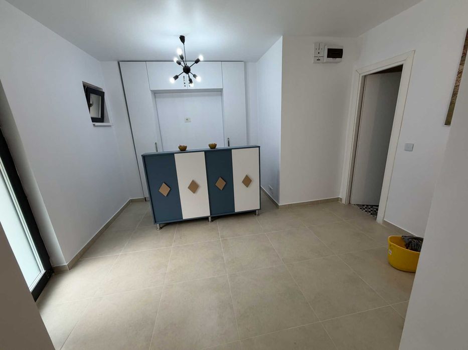 Inchiriez Spatiu Comercial - 28mp - Traian - pretabil salon/frizerie - AMENAJAT