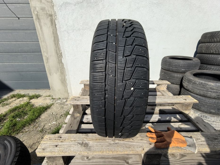 215/60/16 Нокиан ДОТ 2010 г - Само 1 брой гума