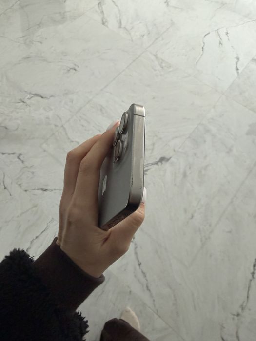 Iphone 15 pro max 256gb silver