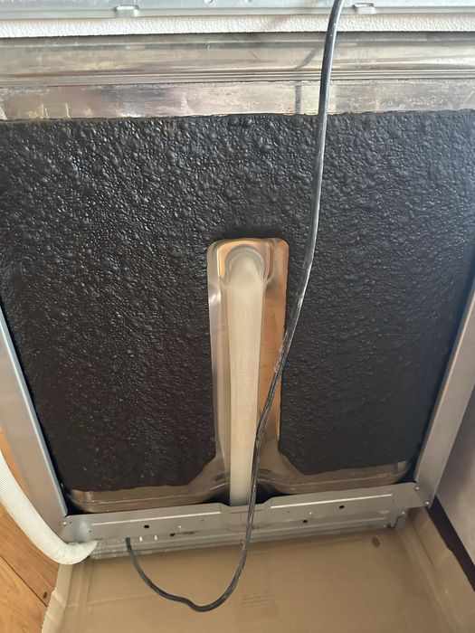 Б/у посудомойка Ariston