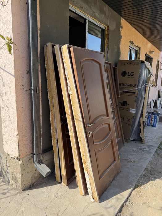 Продам двери межкомнатные