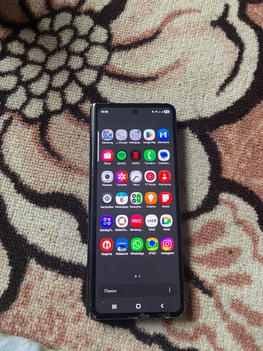 Samsung z fold 4