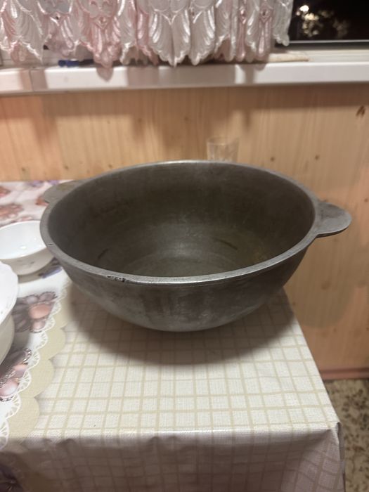 Козон срочна сотилади 6 литровый 2та бор