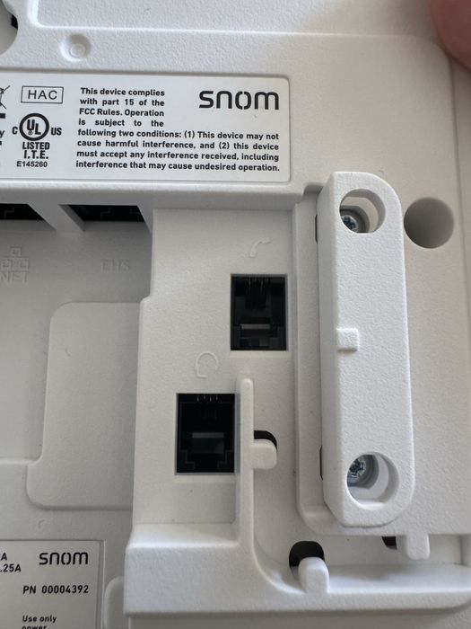 Офисный IP телефон SNOM