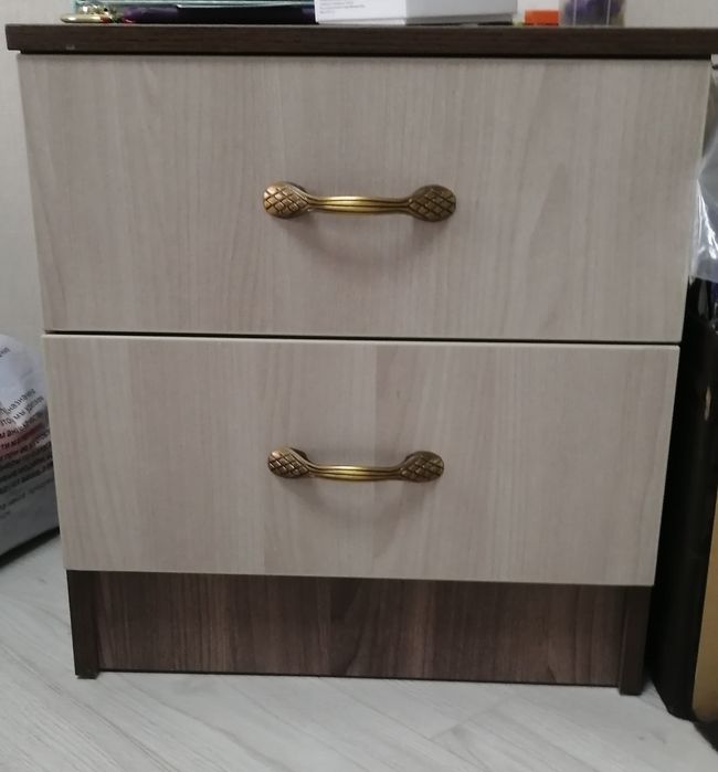 Продам кровати с тумбочками