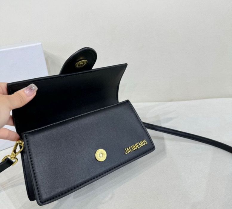 Geanta Jaquemus piele pe comanda