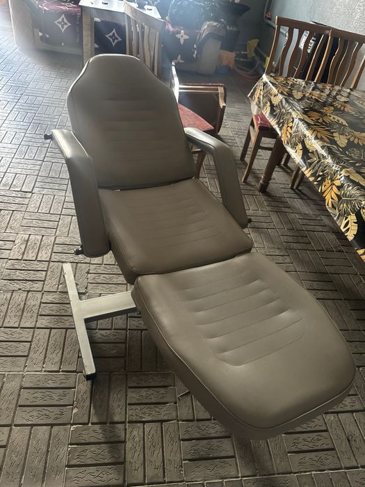 Кушетка можно в салон мастерам