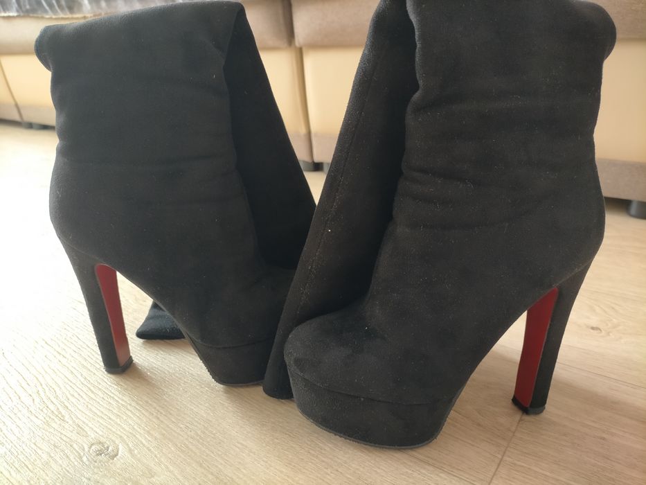 Продам женские ботильоны