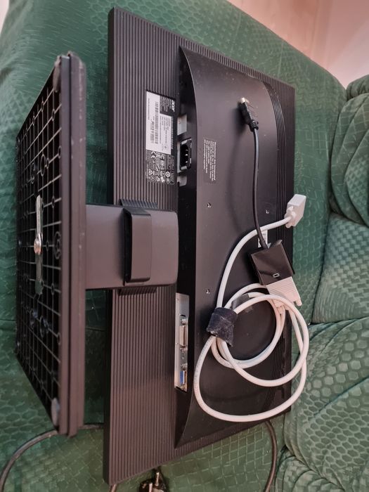 Monitor Acer 
Utilizat
60hz
1920x1080
Cablu VGA-VGA / VGA-HDM