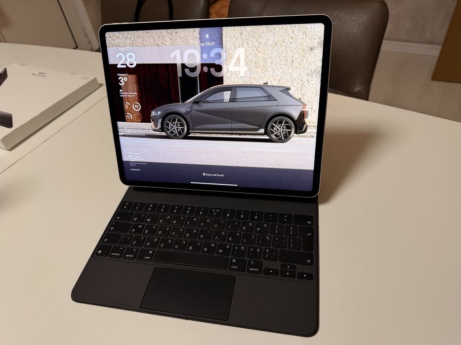 Ipad Pro 12.9 M2 512gb + MagicKeyboard. Гаранция 18 месеца