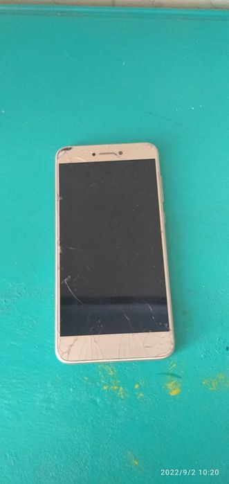 Телефон HUAWEI P8 lite