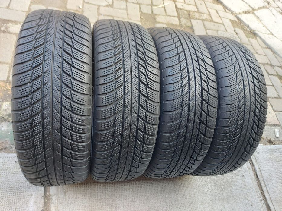 Set 4buc 205/60 R17 93H Bridgestone Blizzak LM-001 *BMW M+S iarnă