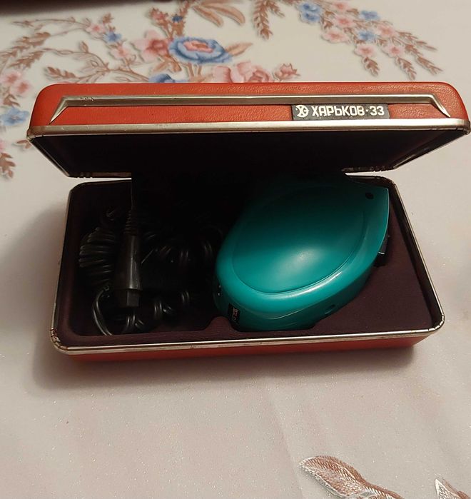 Продается элекробритвы Харьков-33 2 шт.