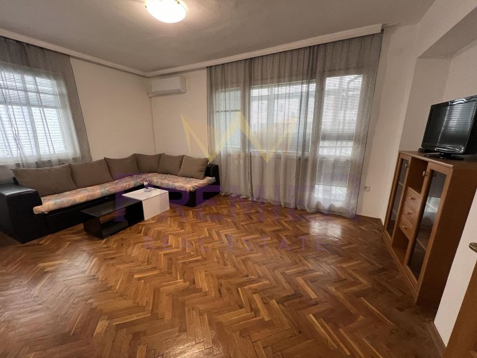 Дава се под наем Тристаен апартамент в Варна, Чайка - 100 кв.м за 688.5 € - Снимка #3
