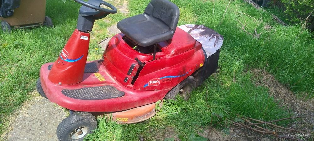 Vând Tractoraș de tuns iarba