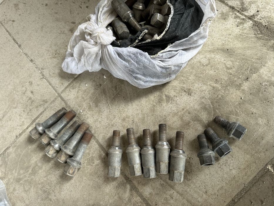 Колесные болты,(оригинал)