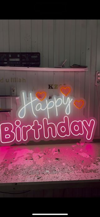 Неоновая вывеска