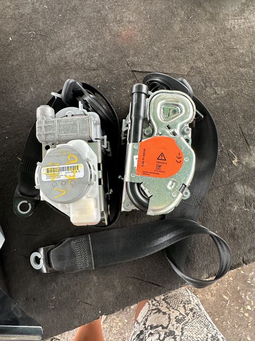 Колани предени десен ляв колан за Ауди Кю 7 4M Audi Q7 4m