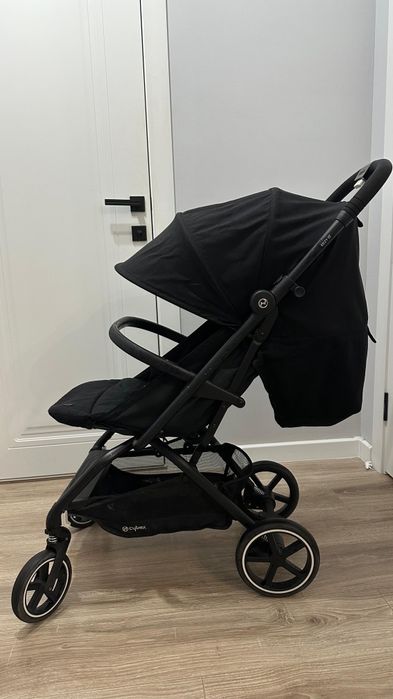 Продам  прогулочную коляску