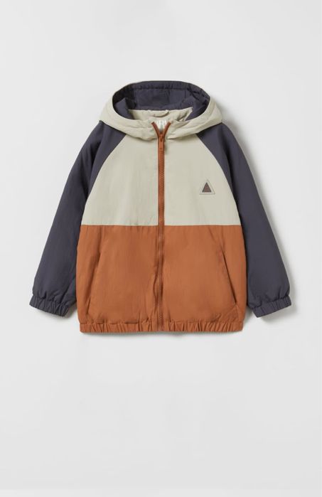 Легкая куртка для мальчика