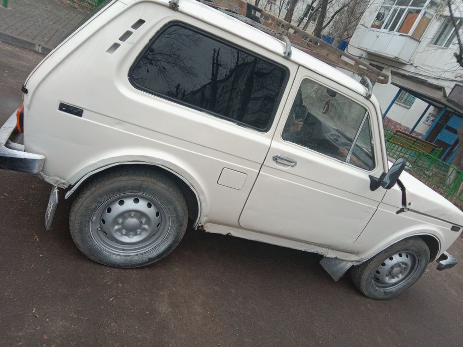 Продам ниву 21213