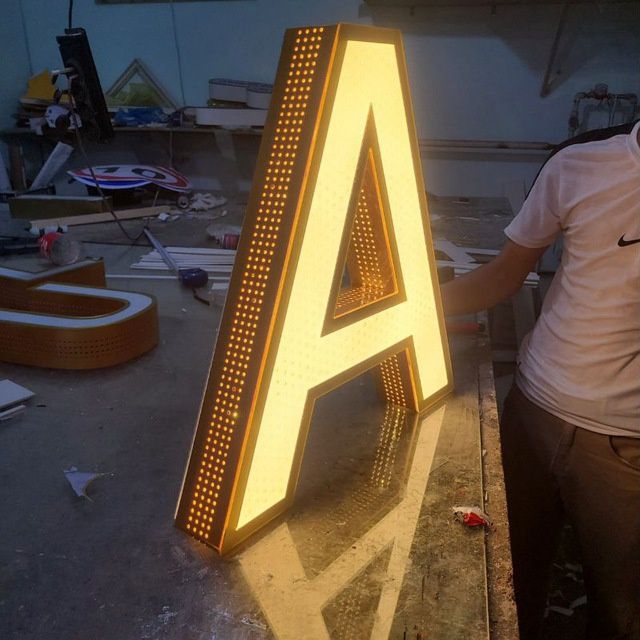 Reklama tashqi xizmatlari