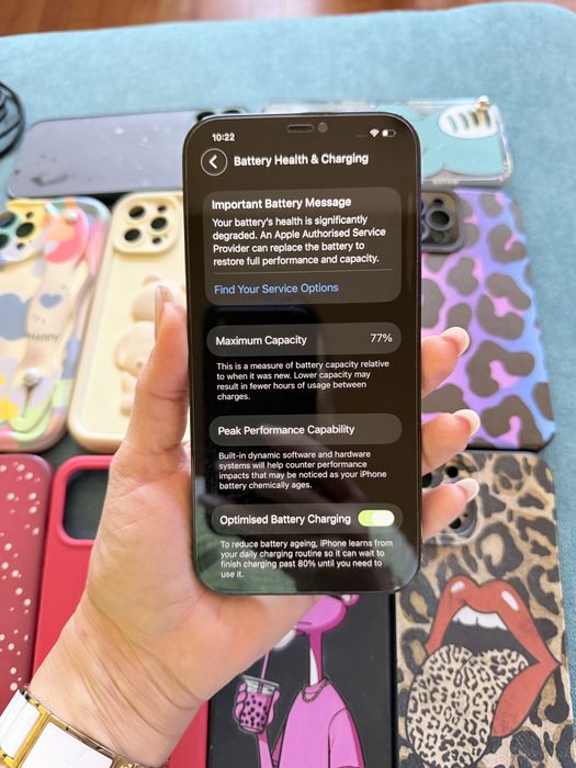 IPhone pro max - с 3 протектора + 10 калъфа
