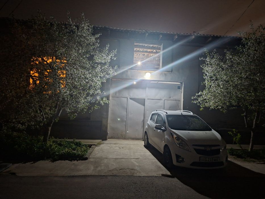 Срочна. Ховлили уй сотилади 6 сотик 7 хона