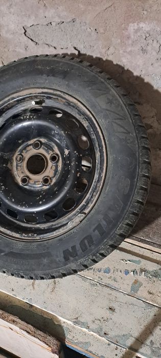 Продам резину  на железных дисках