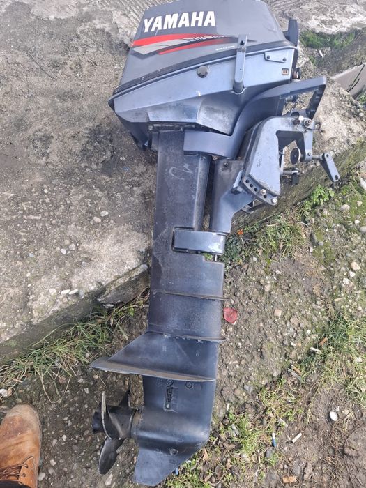 Yamaha 8 motor barca