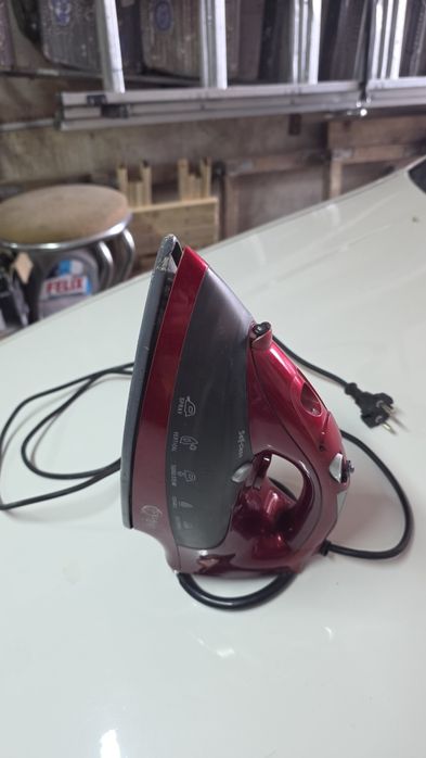 Продается   бытовой  утюг