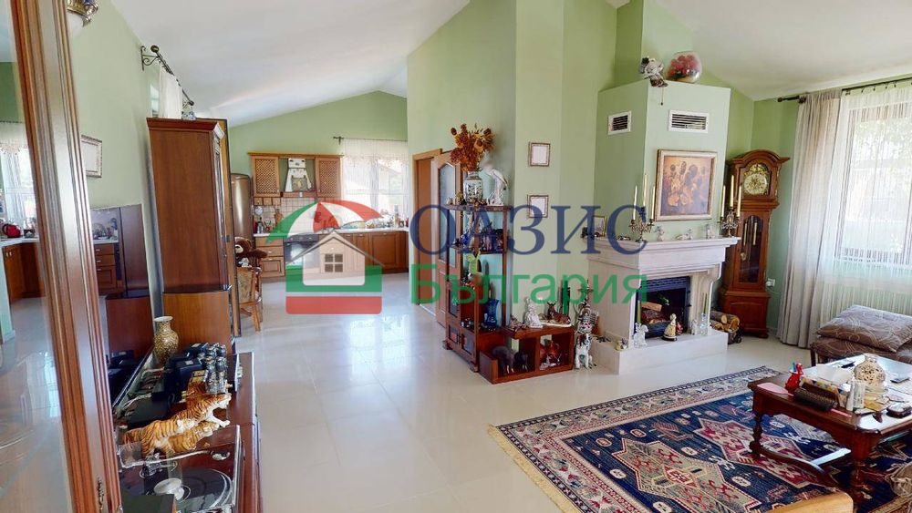 Къща с 4 спални 264 кв.м., в село. Кошарица, България, 385 000 евро