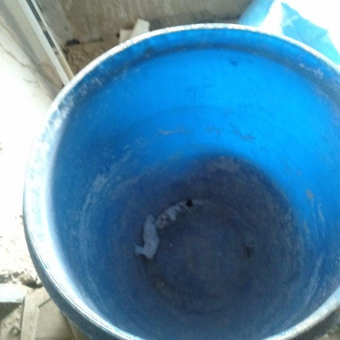 Пластиковый  бочка